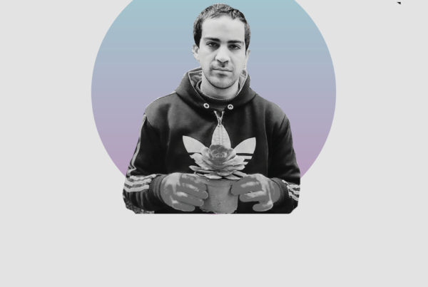 Picture of Eyad Hallaq on a gray background.